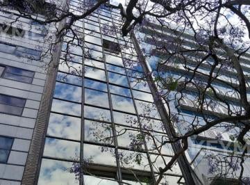 Oficina comercial · 134m² · Venta de Oficina en Inmejorable Zona de Cerrito y Av Santa Fe.