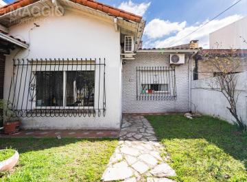 Casa · 100m² · 3 Ambientes · 2 Cocheras · Casa Venta en Ramos Mejia
