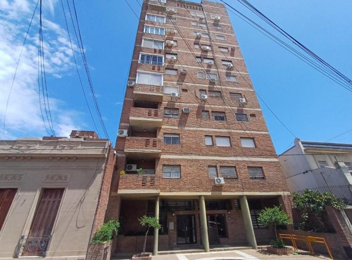 Departamento · 1m² · 4 Ambientes
