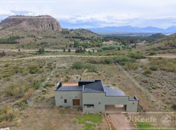Casa · 94m² · 3 Ambientes · 2 Cocheras · Casa de 3 Ambientes en Venta en Barrancas de Dina Huapi