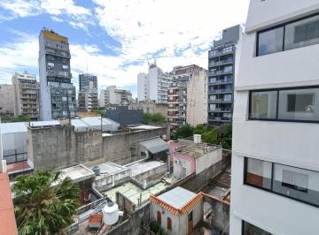 Departamento · 40m² · 2 Ambientes · 2 Ambientes en Venta en San Cristóbal, Capital Federal. Súper Luminoso. Contrafrente Abierto