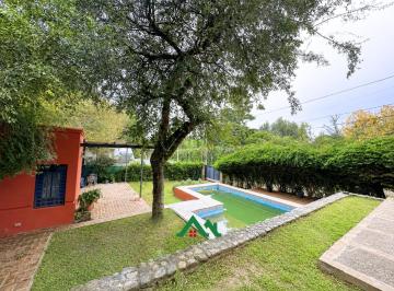 Casa · 149m² · 5 Ambientes · 2 Cocheras · Casa en Venta con Gran Terreno y 3 Dorm. en Villa Allende - Apta Crédito