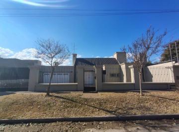 Casa de 3 ambientes, Córdoba · Venta - Casa 3 Dorm. - B° El Refugio - Zona Norte Cordoba Capital.