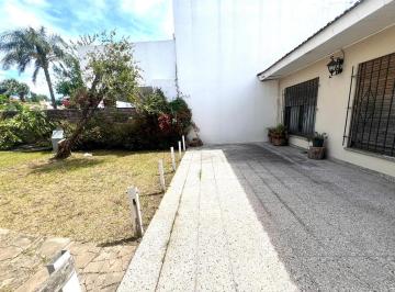 Casa · 110m² · 4 Ambientes · 1 Cochera · Casa 4 Amb. Ramos Mejia - Gran Jardín