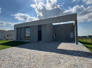 Casa de 5 ambientes, Ezeiza · Casa en Venta San Simon Canning a Estrenar