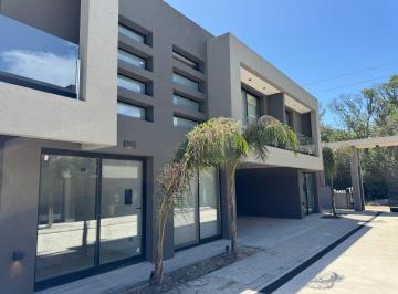 Casa de 3 ambientes, Ezeiza · Duplex a Estrenar en Venta Canning