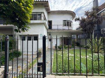 Casa · 233m² · 4 Ambientes · 2 Cocheras · Casa en La Lucila - Libert./rio