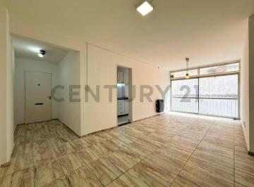 Departamento · 70m² · 5 Ambientes · 1 Cochera · Venta Departamento 3 Dorm. con Cochera | Barrio Martin, Rosario