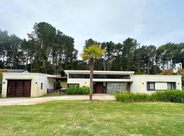 Casa de 5 ambientes, Costa Esmeralda · Senderos III 320 P/6 Pax