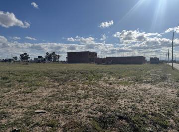 Terreno · 250m² · ¡Venta! Lote en Cuestas de Manantiales ¡Apto Dúplex!