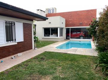 Casa · 170m² · 4 Ambientes · 3 Cocheras · Casa en Venta 3 Dorm.