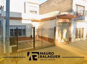 Casa · 100m² · 2 Ambientes · 1 Cochera · Casa en Ramos Mejia