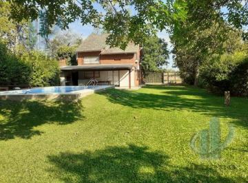 Casa · 180m² · 5 Ambientes · 1 Cochera · Casa Quinta en Venta - Parque - Piscina - Quincho - Gral. Rodriguez