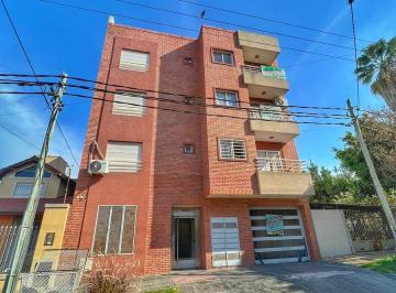 Departamento · 42m² · 2 Ambientes · 1 Cochera · Departamento en Tapiales