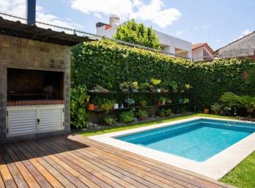 Casa · 227m² · 5 Ambientes · 1 Cochera · Venta de Casa 5 Ambientes con Cochera en Barrio Güemes, Haedo Norte