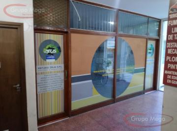 Local comercial · 32m² · 1 Ambiente · Local en Galería en Excelente Ubicación! Oportunidad por Precio!