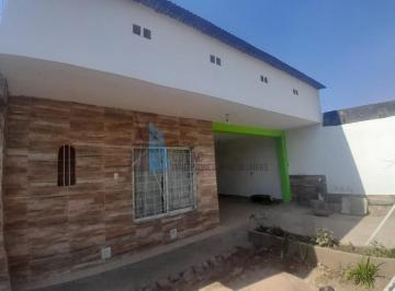 Casa · 137m² · 5 Dormitorios · Casa de 2 Dorm. en Barrio Parodi