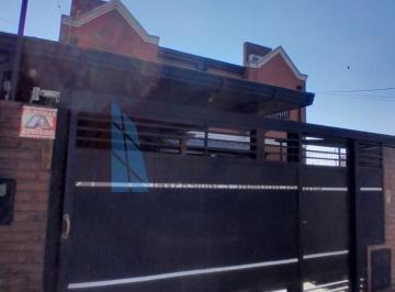 Departamento · 142m² · 6 Ambientes · Venta - Duplex 3 Dorm. con Pileta en Mendoza 4500