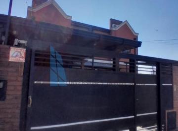 Departamento · 142m² · 6 Ambientes · Venta - Duplex 3 Dorm. con Pileta en Mendoza 4500