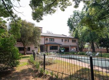 Casa · 540m² · 3 Cocheras · Casa en Venta Apta Desarrollo Inmobiliario
