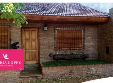 Casa · 110m² · 3 Ambientes · Casa Chalet en Venta en Olivos, Vicente López, G. B. a. Zona Norte