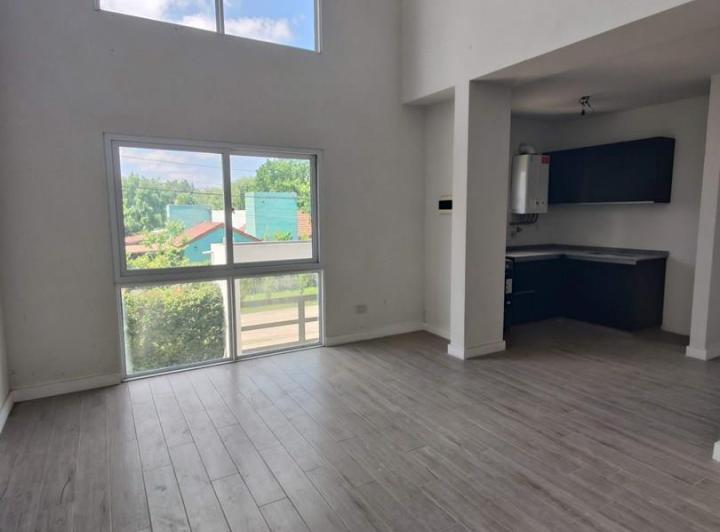 Oficina comercial · 82m² · 1 Cochera