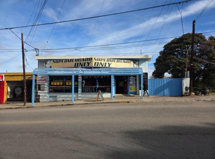 Local comercial · 447m²