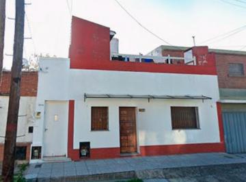 PH · 66m² · 3 Ambientes · PH Al Frente con de 4 Ambientes, Patio con Parrilla.