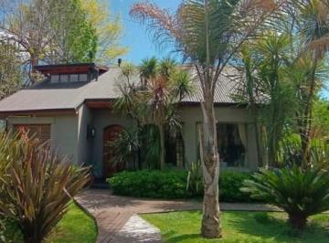 Casa · 110m² · 3 Ambientes · Casa en Venta en Los Troncos, Pilar, G. B. a. Zona Norte