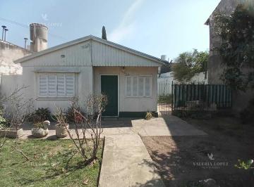 Quinta vacacional · 50m² · 3 Ambientes · Casa Quinta en Venta en Villa Adelina, San Isidro, G. B. a. Zona Norte