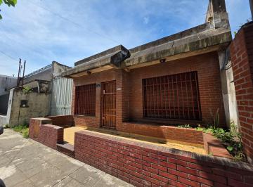 Edificio · 248m² · Casa con Galpón en Venta en Villa Bosch