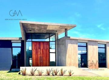 Casa · 160m² · 4 Ambientes · Casa en Venta Rumenco Joven