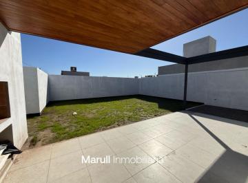Casa · 120m² · 5 Ambientes · 1 Cochera · Casa en Venta 3 Dorm. Rincones de Manantiales