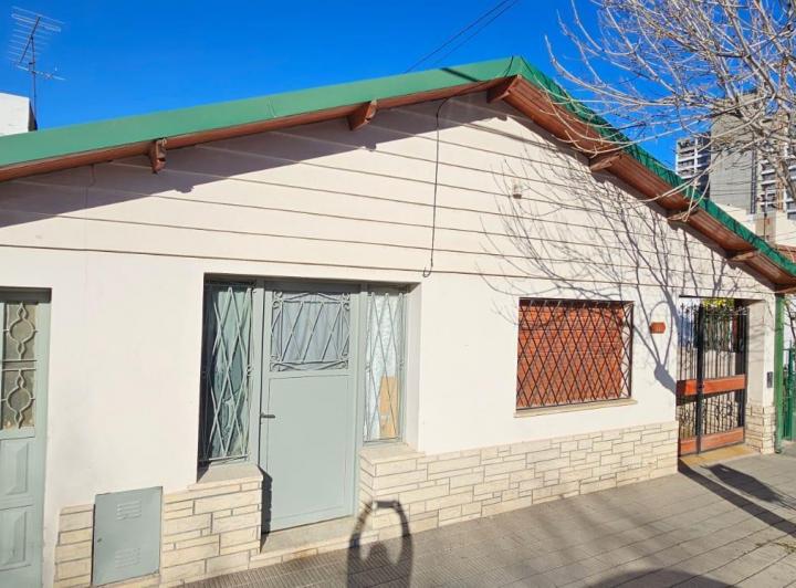 Casa · 226m² · 5 Ambientes · 1 Cochera