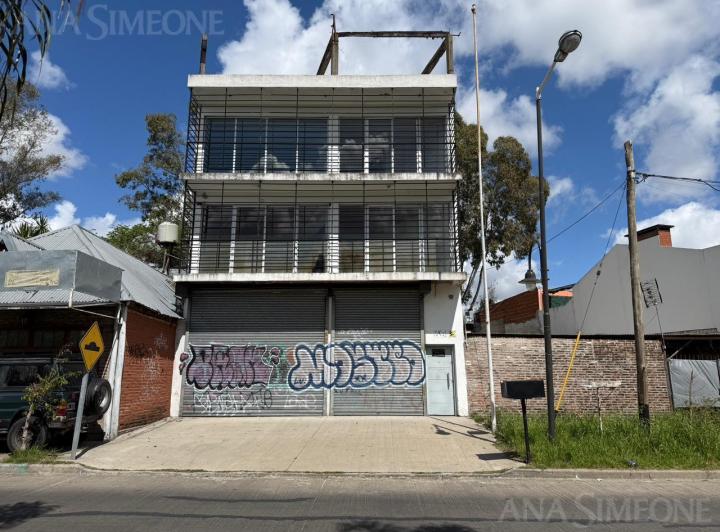 Oficina comercial · 450m²