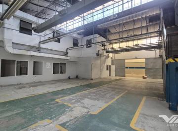 Bodega-Galpón · 1665m² · En Venta Galpón con Oficinas, 1600 m², Zona Industrial - Villa Martelli