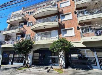 Departamento · 56m² · 3 Ambientes · 1 Cochera · Departamento - Olivos