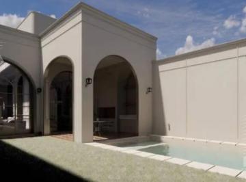 Casa · 205m² · 9 Ambientes · Ssarmiento 2324