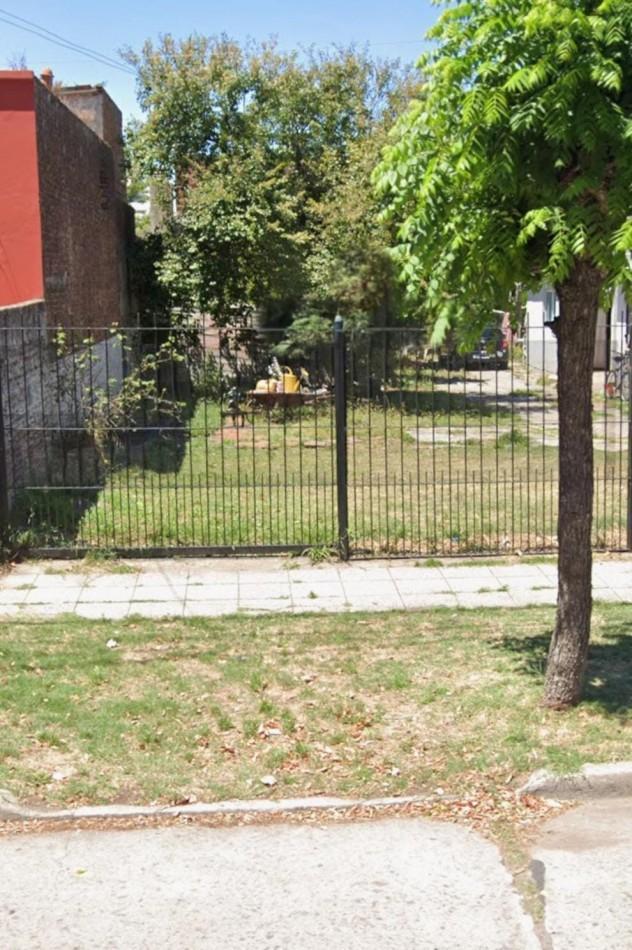 Lote en venta de 344 m² en el barrio Pinos de Anchorena