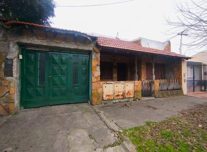 PH · 165m² · 8 Ambientes · 1 Cochera