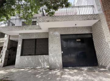 PH · 170m² · 4 Ambientes · 1 Cochera · Casa en Boedo