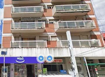 Departamento de 4 ambientes, Esteban Echeverría · Departamento Uso Profesional