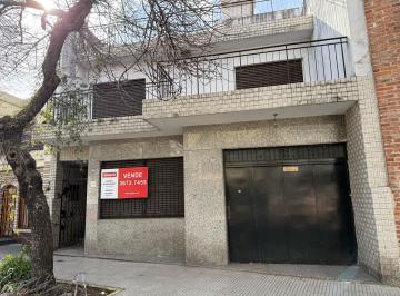 PH · 170m² · 4 Ambientes · 1 Cochera · Casa en Boedo