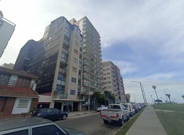 Departamento · 101m² · 4 Ambientes · 1 Cochera · Dpto. 4 Amb. Fte Al Mar C/ Cochera