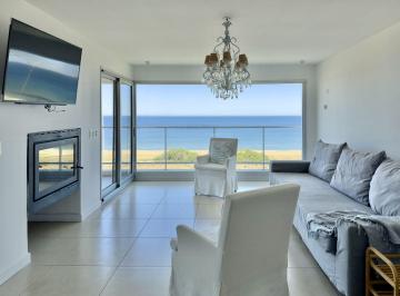 BPV-BPV-10807_2 · 7 Ambientes 4 Dorm. | Playa Mansa Ref: 10807