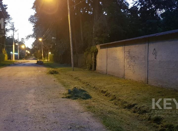 Terreno · 1220m²