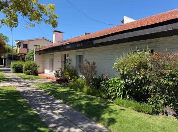 Casa · 115m² · 3 Ambientes · 1 Cochera · Venta / Casa / Parque Luro