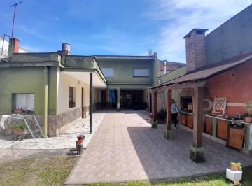 Casa · 373m² · 12 Ambientes · 1 Cochera · Gran Propiedad en Venta - Suipacha 600 - Ideal Vivienda o Emprendimiento