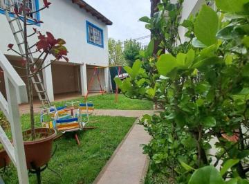 Casa de 4 ambientes, Esteban Echeverría · Casa en Venta de 4 Amb C/cochera y Parque en Monte Grande