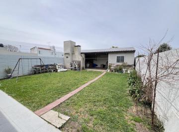 Casa · 127m² · 3 Ambientes · 2 Cocheras · Casa en Venta 2 Dorm. - 79 Bis E/ 23 Bis y 24